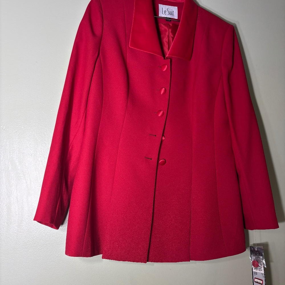 Le Suit Crimson Red  Suit 2pc size 12